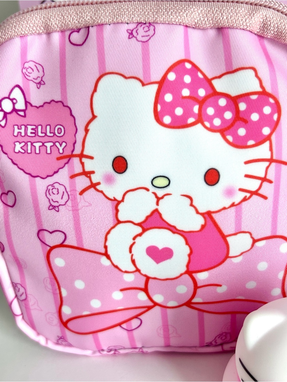 💝(HK401) Hello Kitty Adorable Roller Rink Build Set Bundle! - Picture 4 of 8